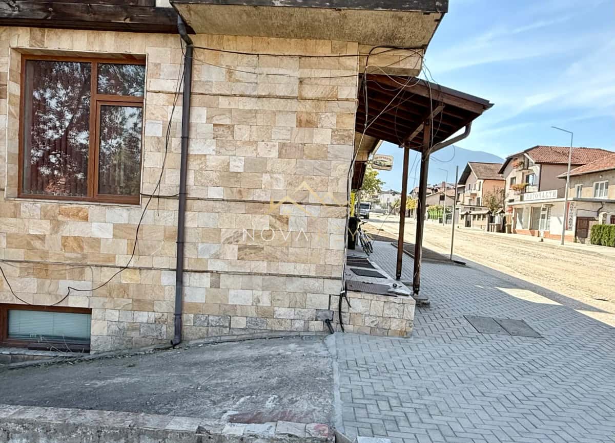 Търговско помещение на отлична локация в Банско — търговски обекти — за продажба — център Банско — Bansko (8)