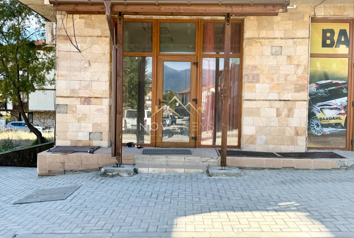 Търговско помещение на отлична локация в Банско — търговски обекти — за продажба — център Банско — Bansko (9)