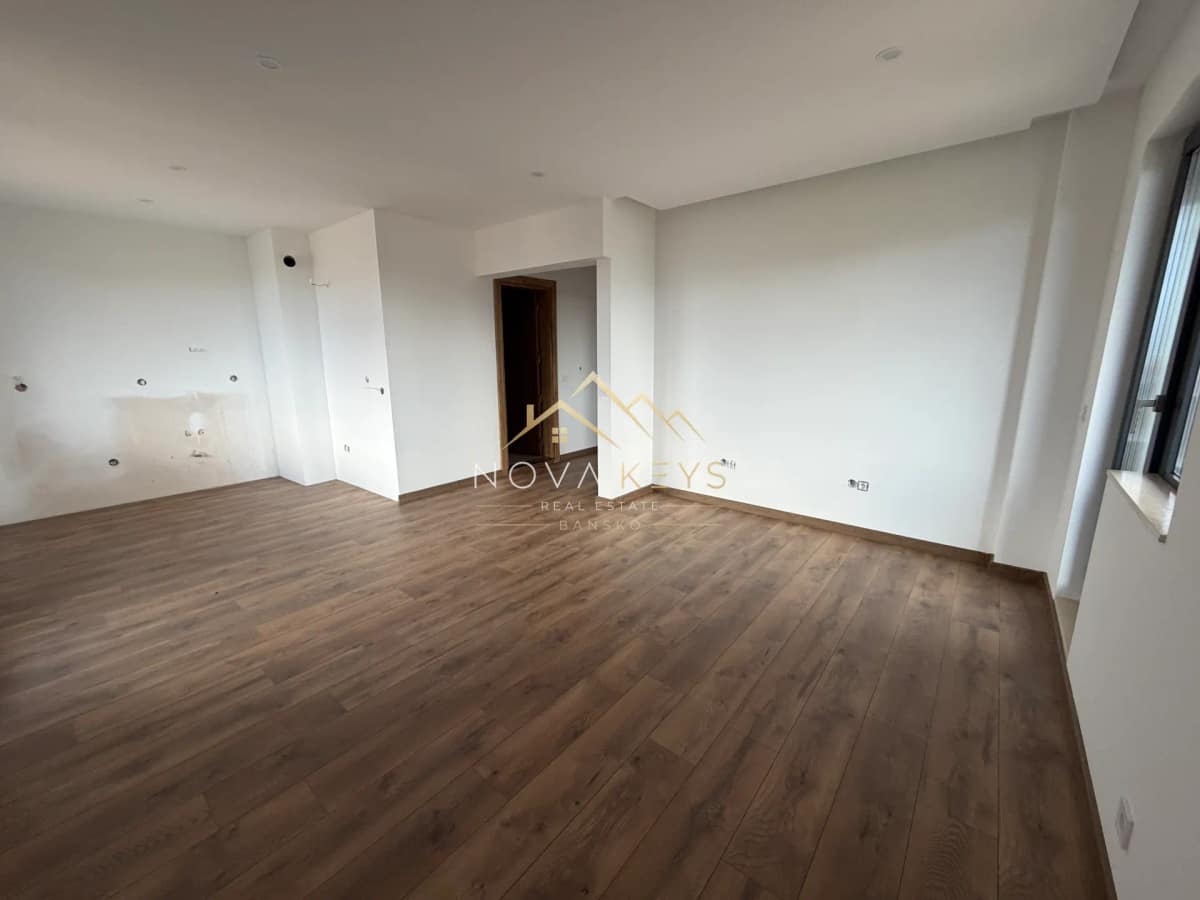 Spacious one-bedroom apartment in a residential building